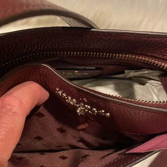 Kate Spade ♠️ Leila K7306 North South, Cranberry color, Leather Crossbody, NWT